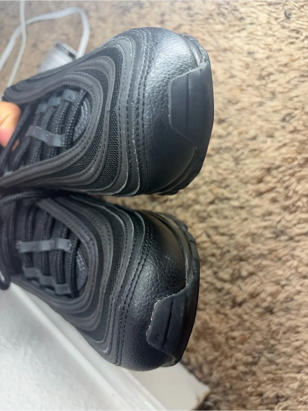 Nike Men’s Black Low-Top Athletic Sneakers